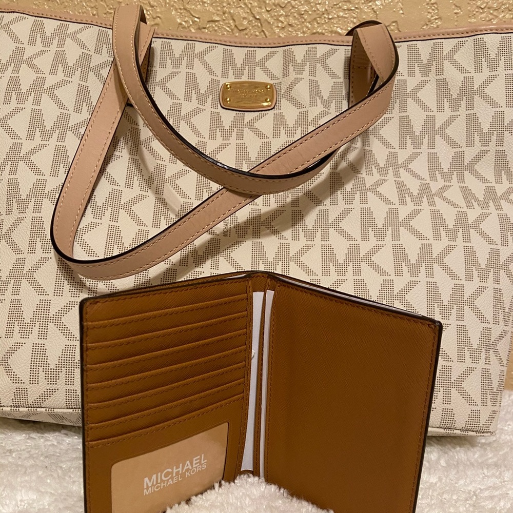 Michael Kors winter white leather tote with passport wallet
